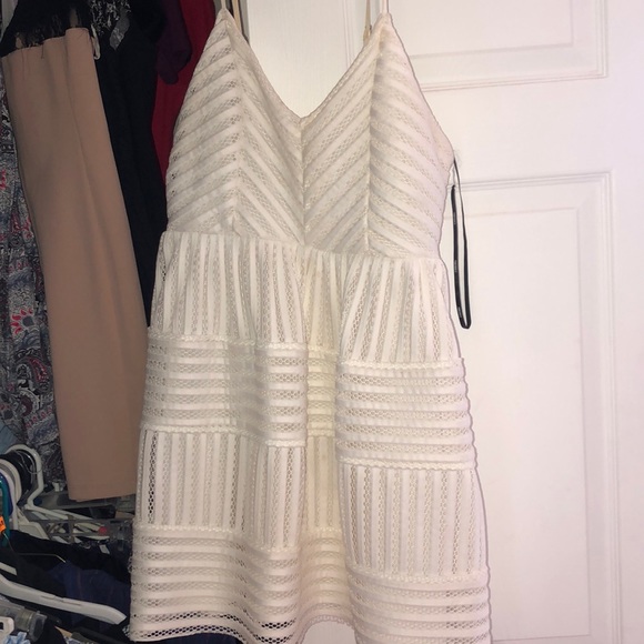 GRADUATION x BRIDAL DRESS - Picture 2 of 2